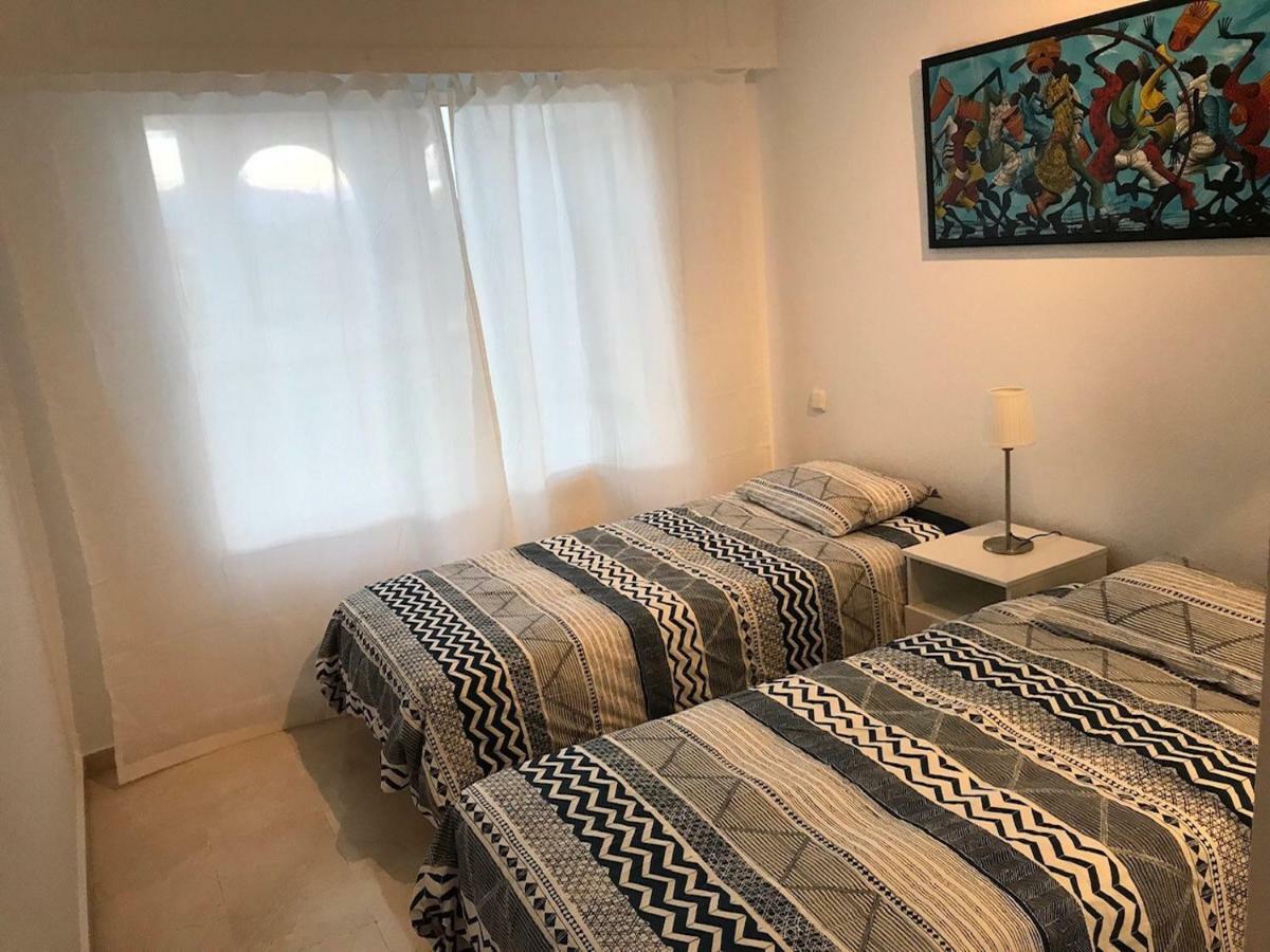 Marbella - Estepona Beach Frontline Apartment מראה חיצוני תמונה