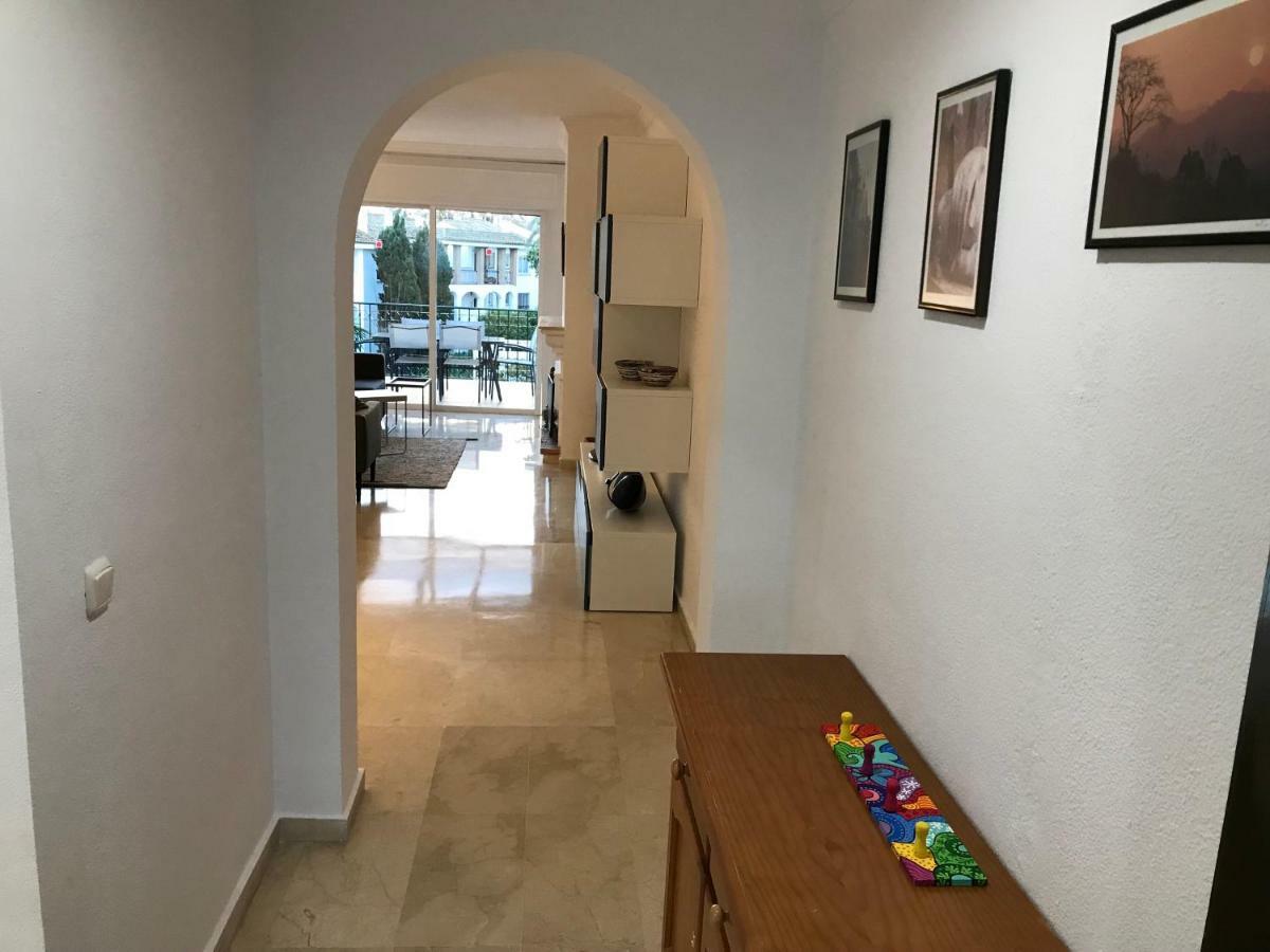 Marbella - Estepona Beach Frontline Apartment מראה חיצוני תמונה