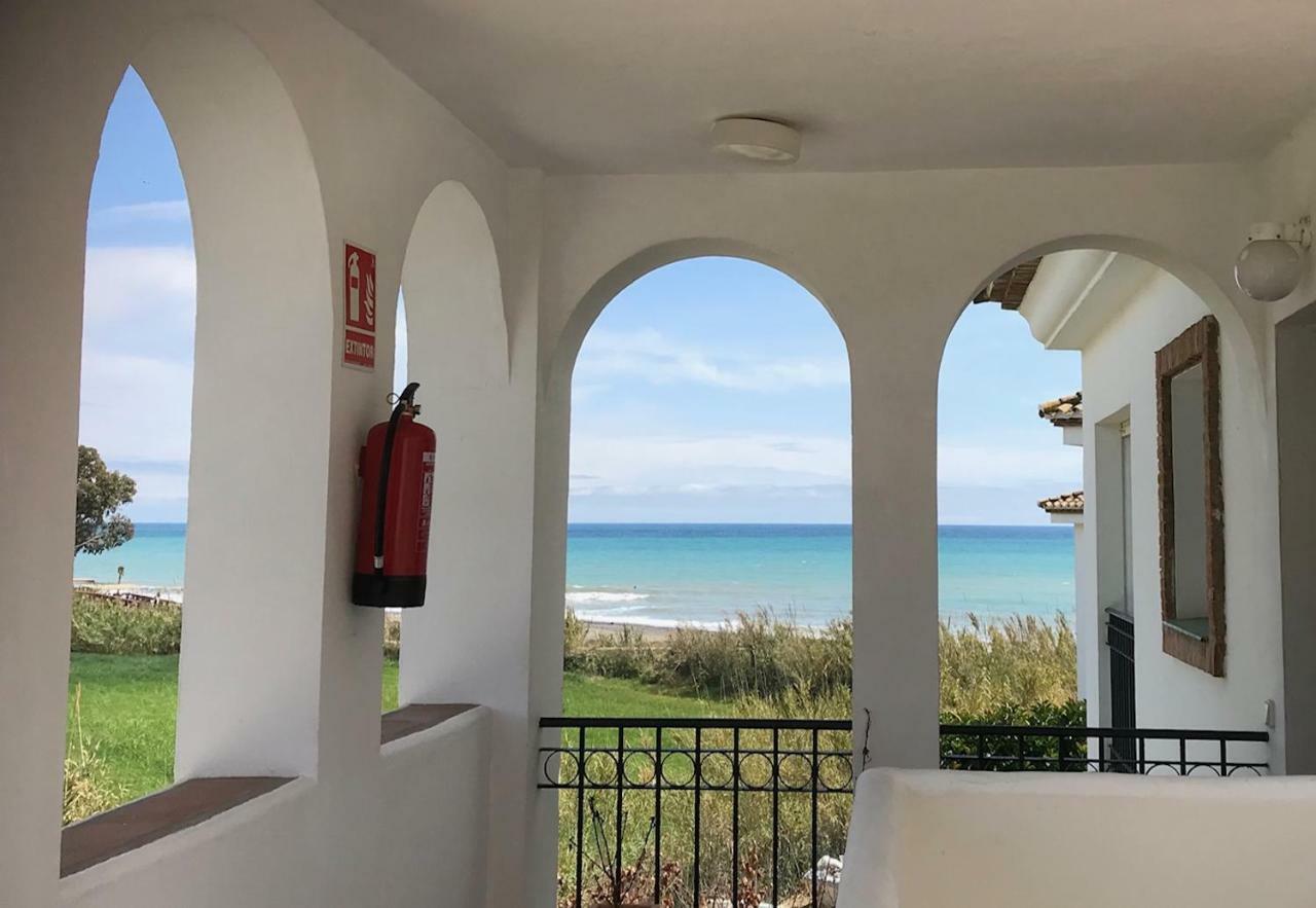 Marbella - Estepona Beach Frontline Apartment מראה חיצוני תמונה