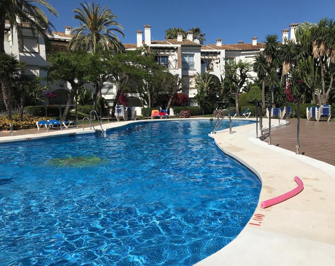 Marbella - Estepona Beach Frontline Apartment מראה חיצוני תמונה